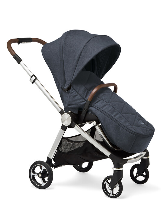 Strada Navy Pushchair with Navy Carrycot image number 6